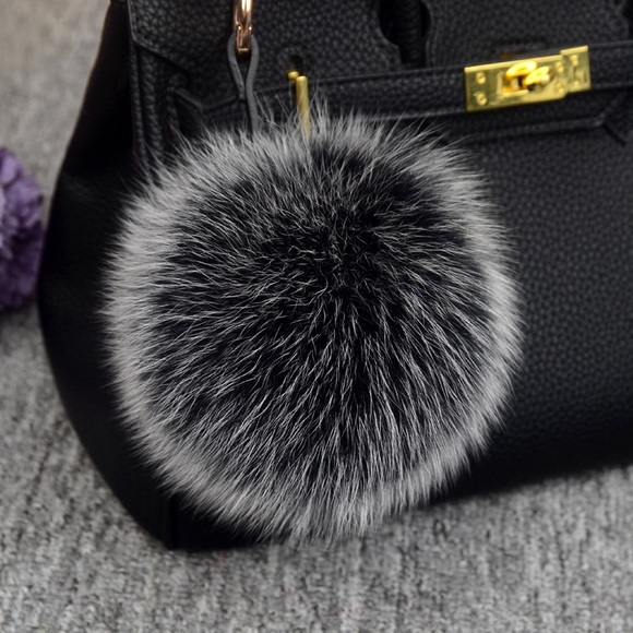 Real fox fur Pompom Keychain- KC001 Snow grey - Picture 3 of 6
